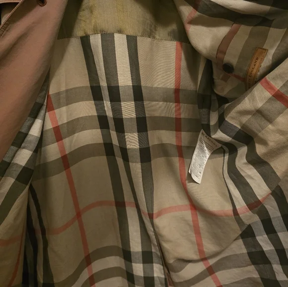Burberry Trench Coat Large - Picture 7 of 14